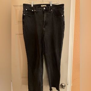 Madewell The Curvy Perfect Vintage Straight Jean in Lunar Wash (31inch waist)